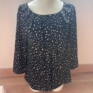LOFT Black and White Women's Top